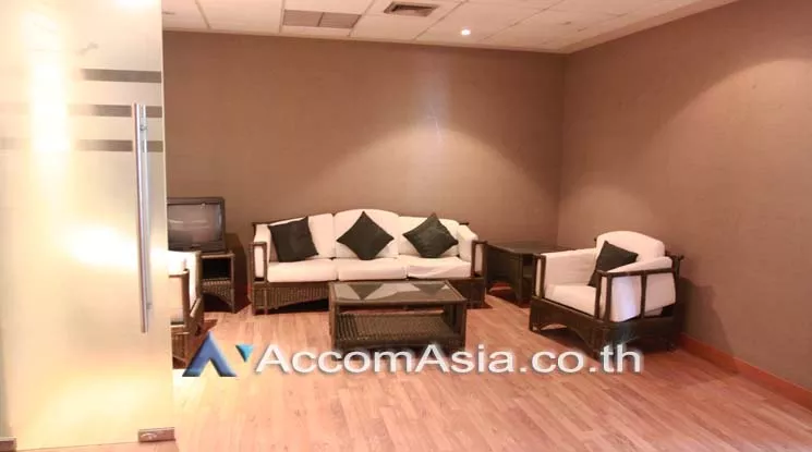 12  Office Space For Rent in Sukhumvit ,Bangkok BTS Ekkamai at Modern Town Building AA17506